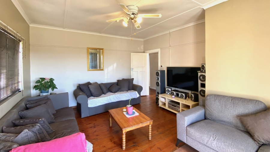 4 Bedroom Property for Sale in Laaiplek Western Cape